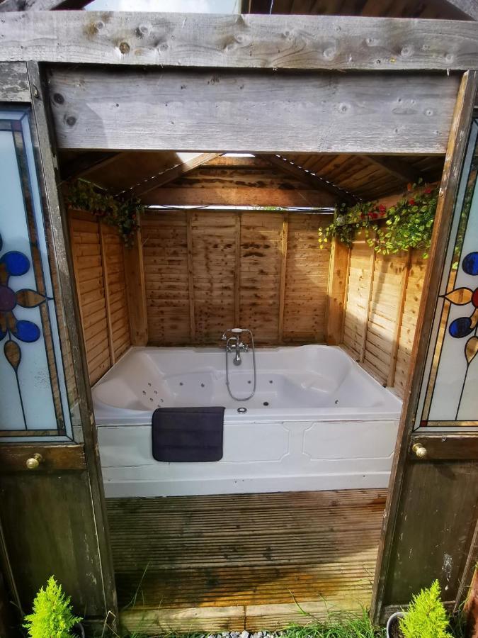 Lazy Lodge Glamping Pod With Hot Tub Laois Exterior foto